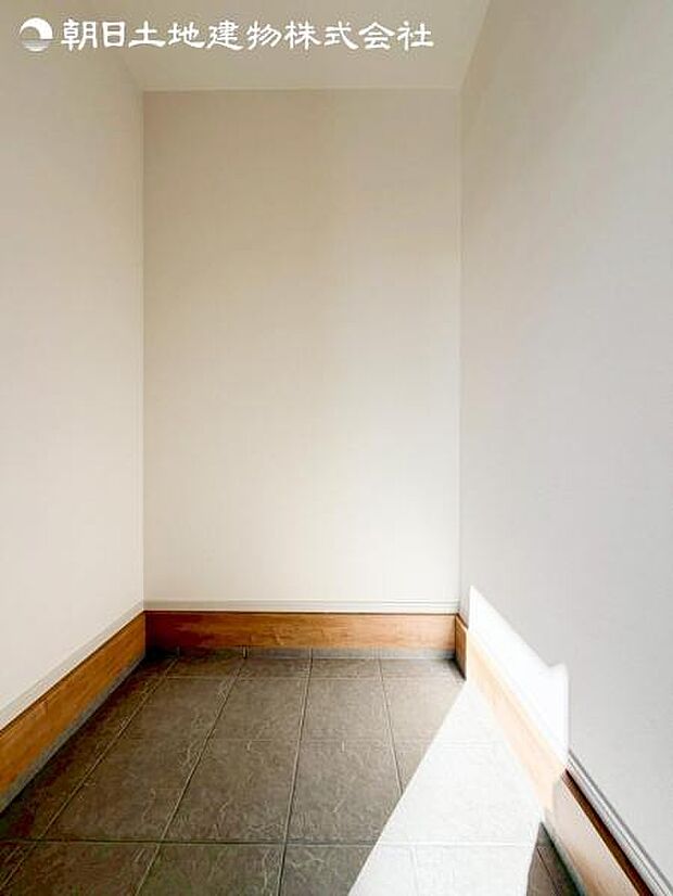 すぐの見学や資料請求などお気軽にお問い合わせお待ちしております