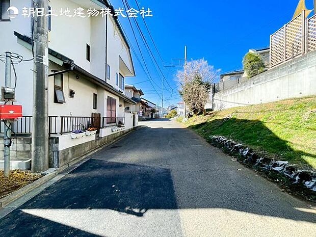 すぐのご見学や資料請求など、お気軽にお問い合わせください