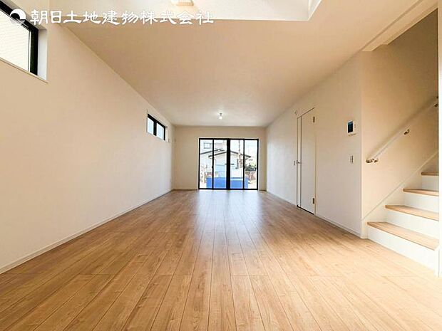 すぐのご見学や資料請求など、お気軽にお問い合せください