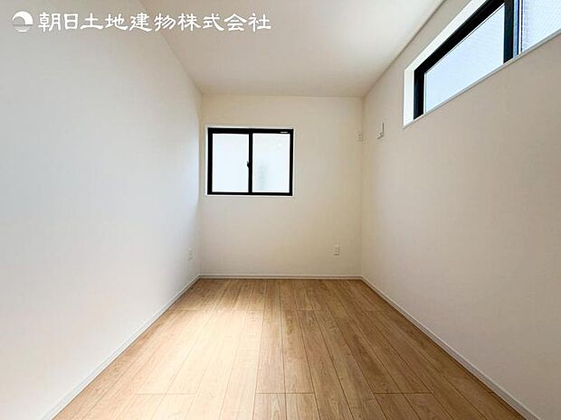 すぐのご見学や資料請求など、お気軽にお問い合せください