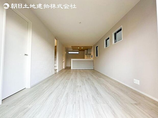 すぐのご見学や資料請求など、お気軽にお問い合せください