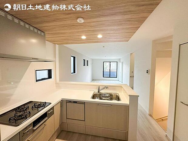 すぐのご見学や資料請求など、お気軽にお問い合せください