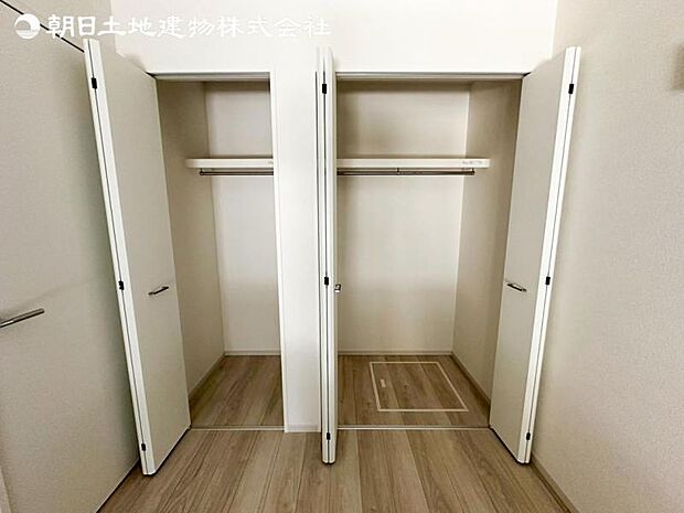 すぐのご見学や資料請求など、お気軽にお問い合せください