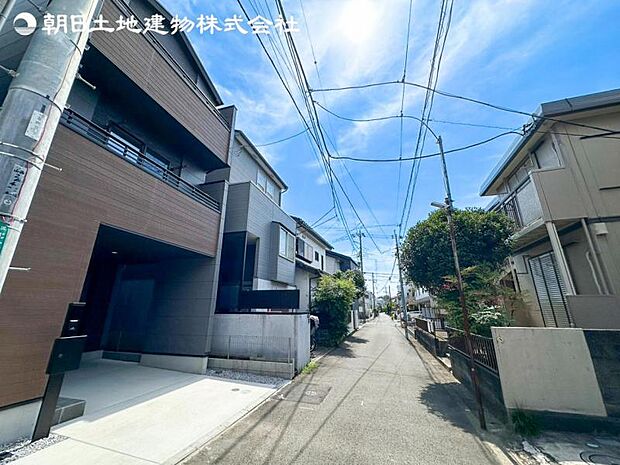すぐのご見学や資料請求など、お気軽にお問い合せください