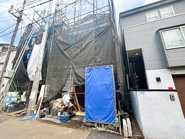 すぐのご見学や資料請求など、お気軽にお問い合せください