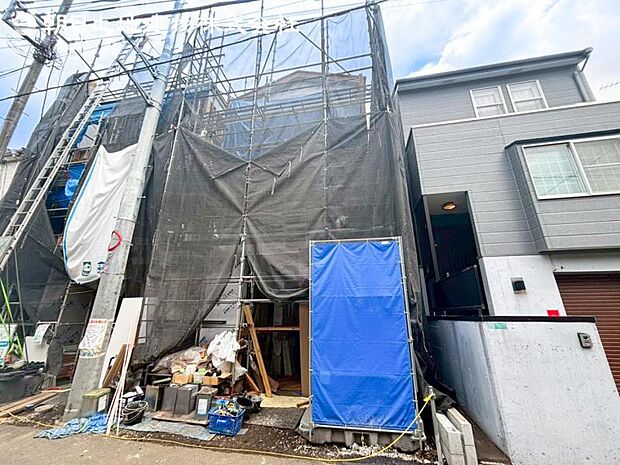 すぐのご見学や資料請求など、お気軽にお問い合せください