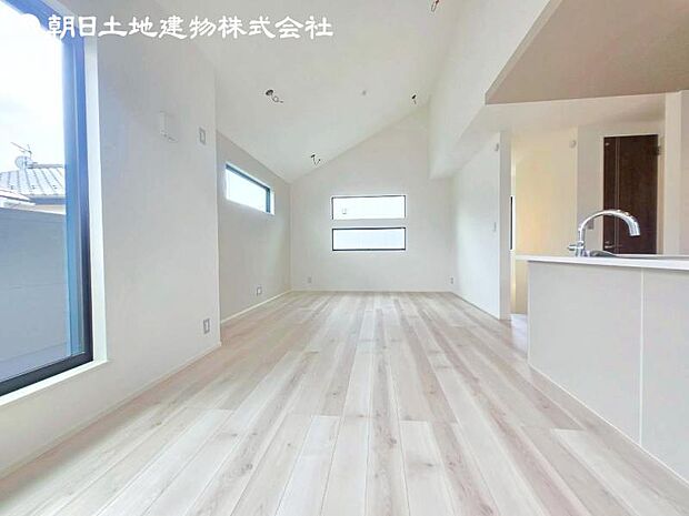 すぐの見学や資料請求など、お気軽にお問い合わせください