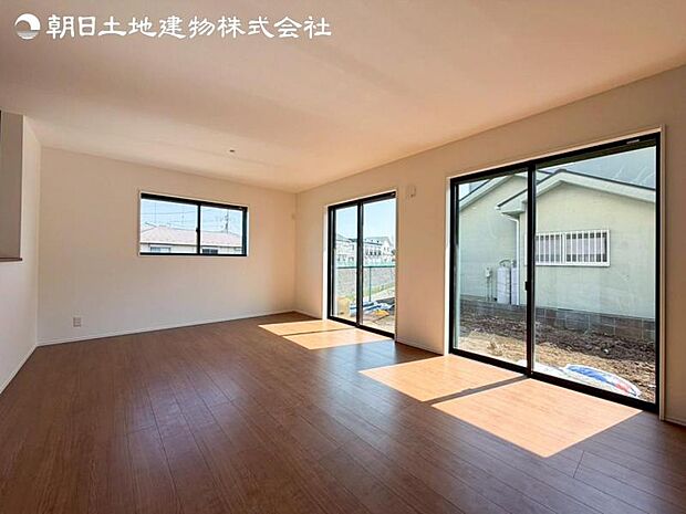 すぐのご見学や資料請求などお気軽にお問い合わせください