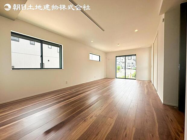 すぐの見学や資料請求など、お気軽にお問い合わせください