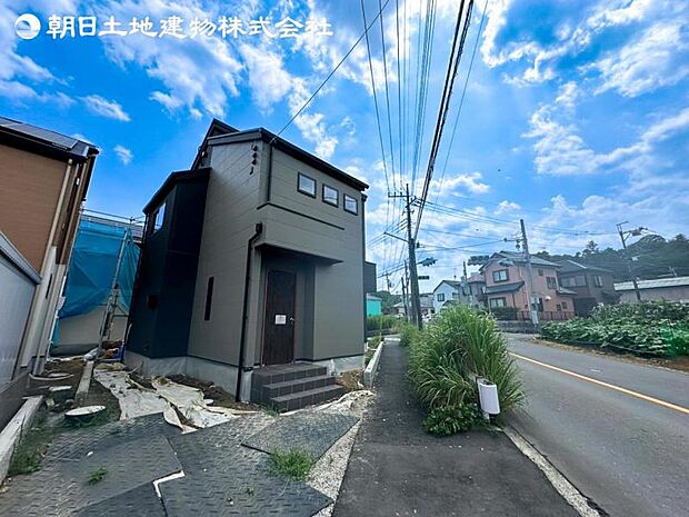 すぐの見学や資料請求など、お気軽にお問い合わせください