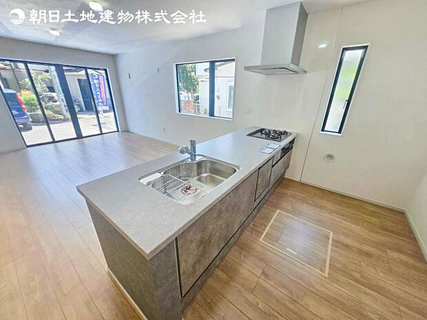 すぐの見学や資料請求など、お気軽にお問い合わせください