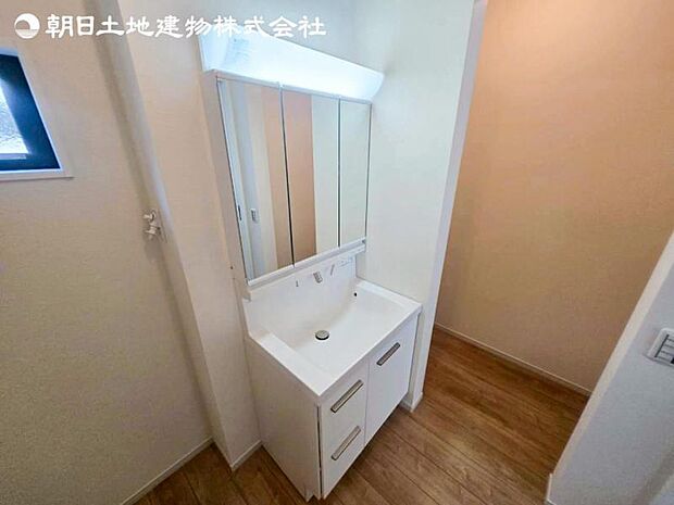 すぐの見学や資料請求など、お気軽にお問い合わせください