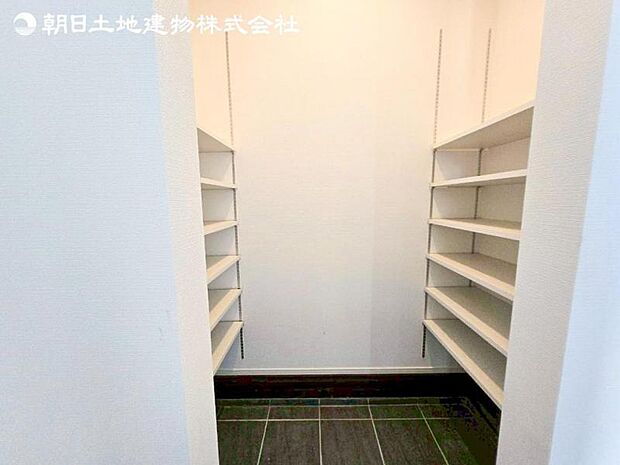 すぐのご見学や資料請求など、お気軽にお問い合わせください