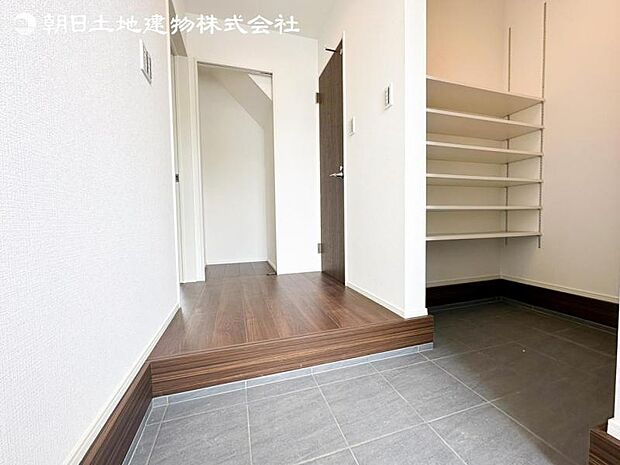 すぐの見学や資料請求など、お気軽にお問い合わせください