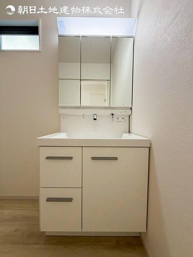 すぐのご見学や資料請求など、お気軽にお問い合わせください