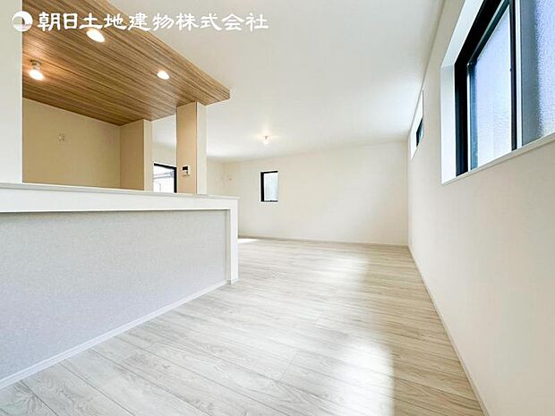 すぐの見学や資料請求など、お気軽にお問い合わせください