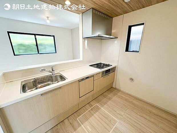 すぐの見学や資料請求など、お気軽にお問い合わせください