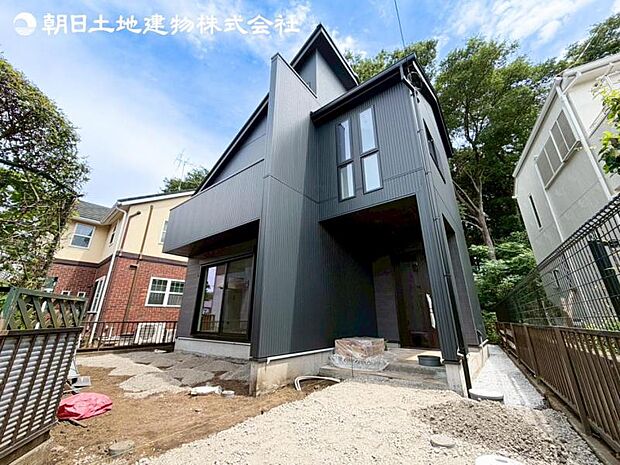 すぐの見学や資料請求など、お気軽にお問い合わせください