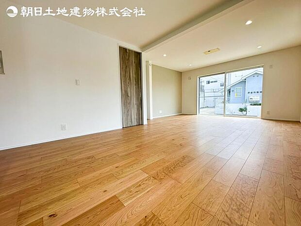 すぐの見学や資料請求など、お気軽にお問い合わせください