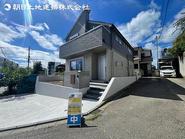 すぐの見学や資料請求など、お気軽にお問い合わせください