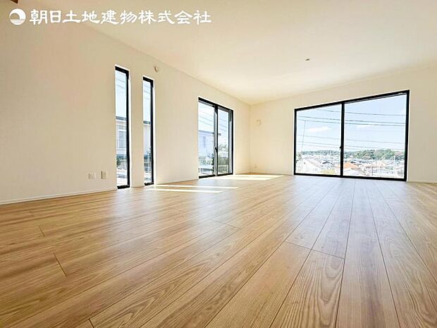 すぐの見学や資料請求など、お気軽にお問い合わせください