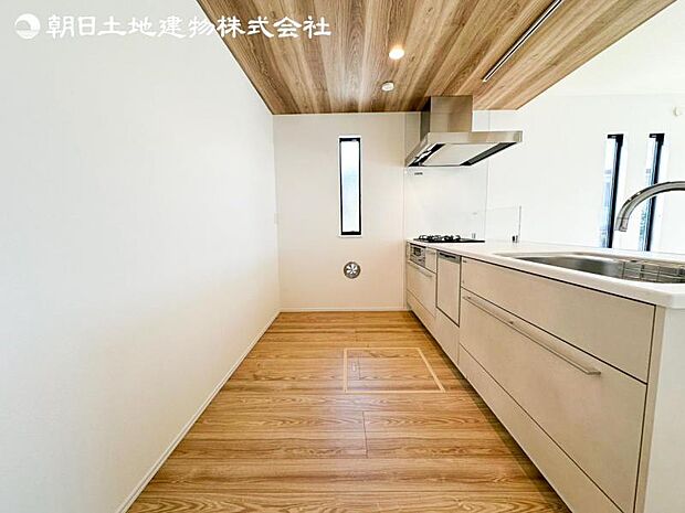 すぐの見学や資料請求など、お気軽にお問い合わせください