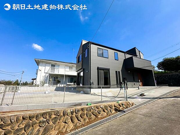 すぐの見学や資料請求など、お気軽にお問い合わせください
