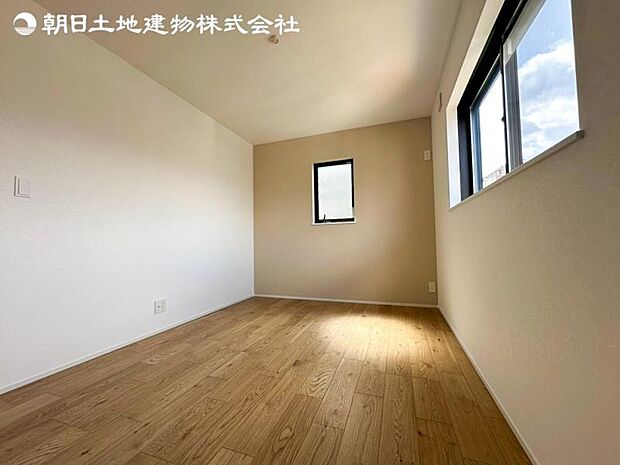 すぐの見学や資料請求など、お気軽にお問い合わせください