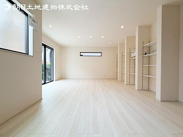 すぐのご見学や資料請求など、お気軽にお問い合わせください