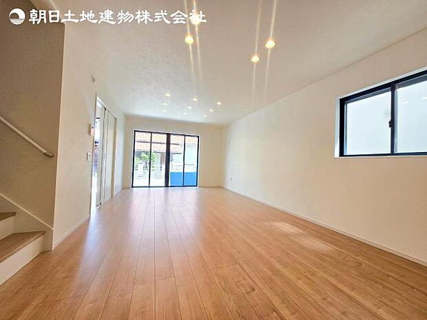 すぐの見学や資料請求など、お気軽にお問い合わせください