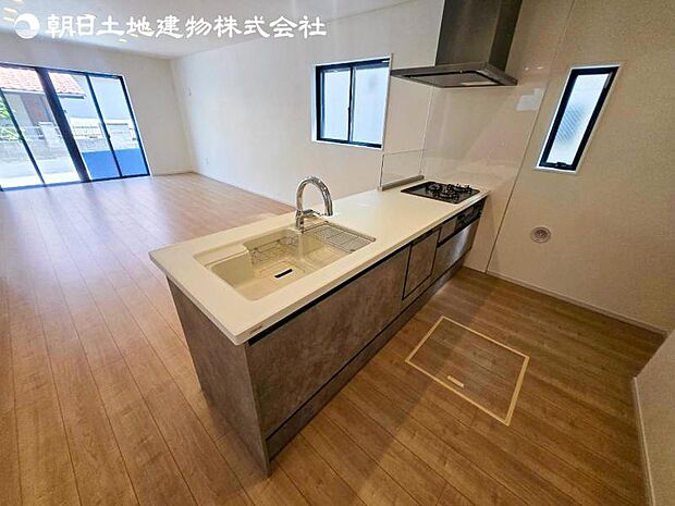 すぐの見学や資料請求など、お気軽にお問い合わせください