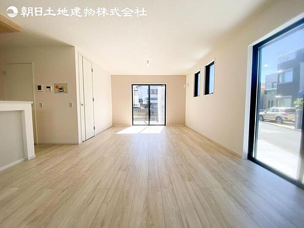 すぐの見学や資料請求など、お気軽にお問い合わせください