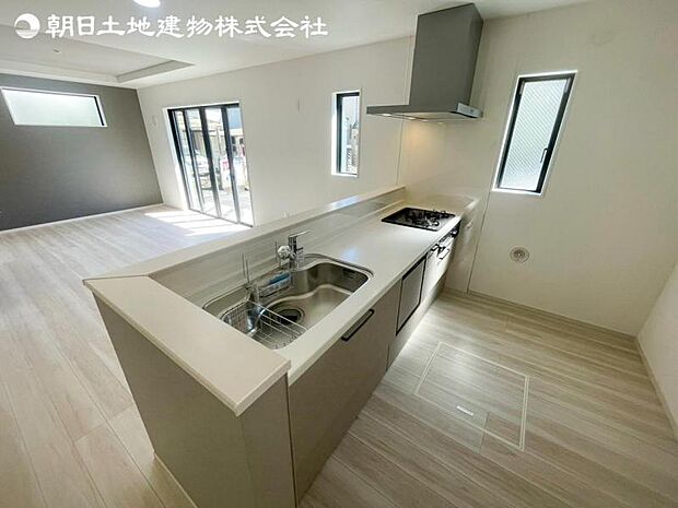 すぐの見学や資料請求など、お気軽にお問い合わせください