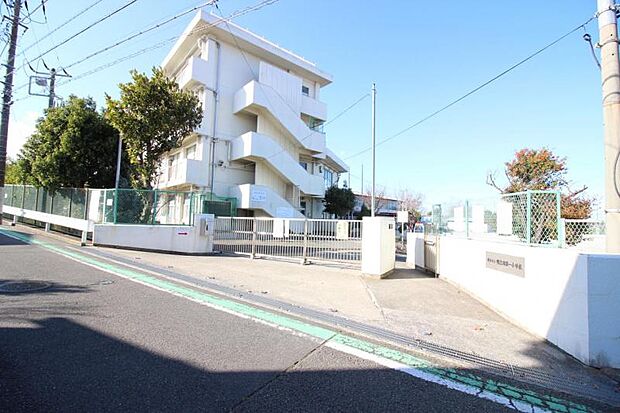 鴨志田第一小学校まで約337m