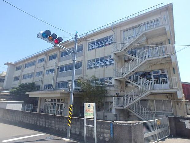 川崎市立南百合丘小学校まで約1621ｍ