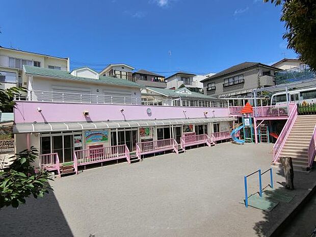 百合ケ丘さくら幼稚園まで約495ｍ