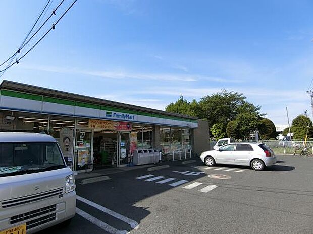 ファミリーマート 大和西鶴間店まで約522m