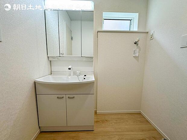 すぐの見学や資料請求など、お気軽にお問い合わせください