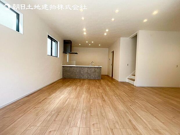 すぐの見学や資料請求など、お気軽にお問い合わせください