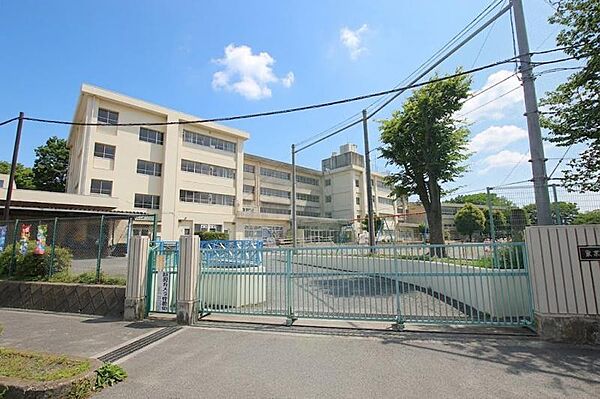 町田市立南大谷小学校まで約575ｍ