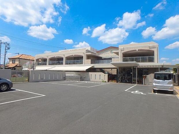 小山保育園まで約496ｍ