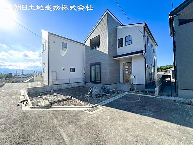 すぐの見学や資料請求など、お気軽にお問い合わせください