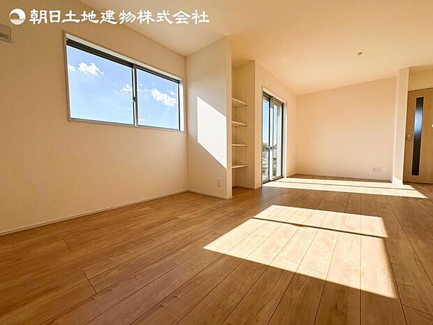 すぐの見学や資料請求など、お気軽にお問い合わせください