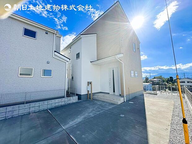 すぐの見学や資料請求など、お気軽にお問い合わせください
