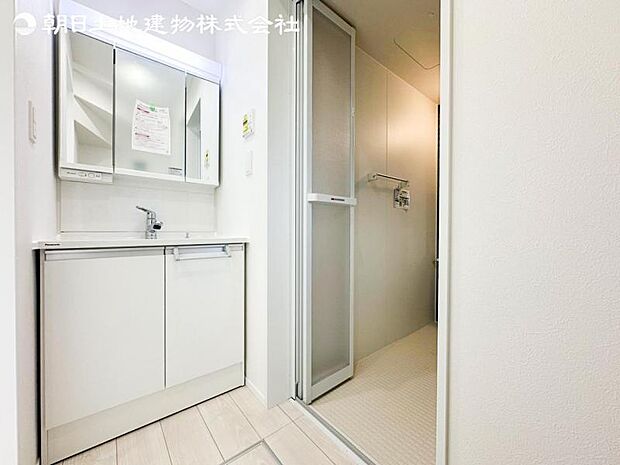 すぐの見学や資料請求など、お気軽にお問い合わせください