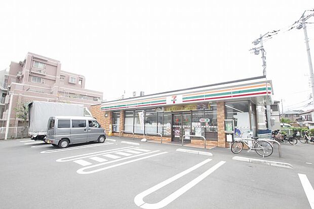 セブンイレブン大和中央林間5丁目店まで約563m