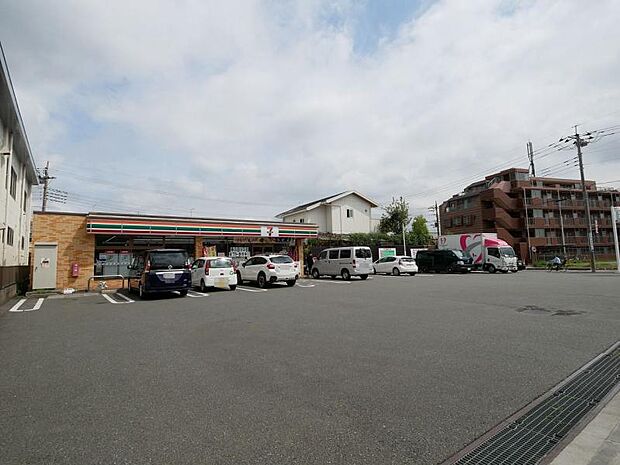 セブンイレブン町田小川2丁目店まで約193m