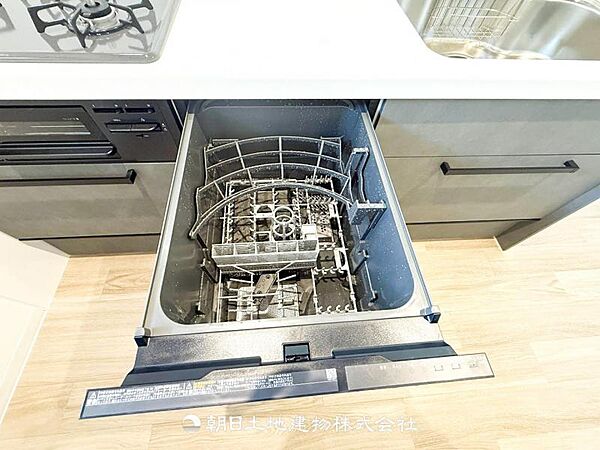 食洗器付きは家事の時短と奥様のしなやかな手をお守りいたします。