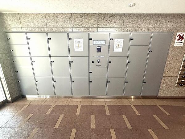 宅配BOXがあります。