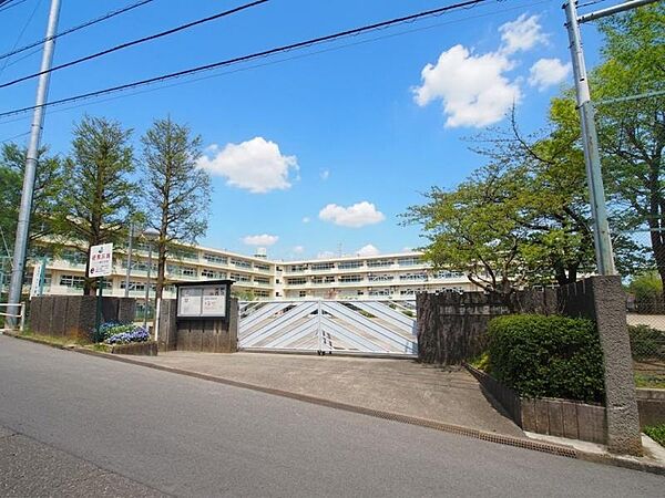 町田市立つくし野中学校まで約1138ｍ